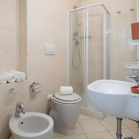 Nazario Sauro 19 By * 博洛尼亚