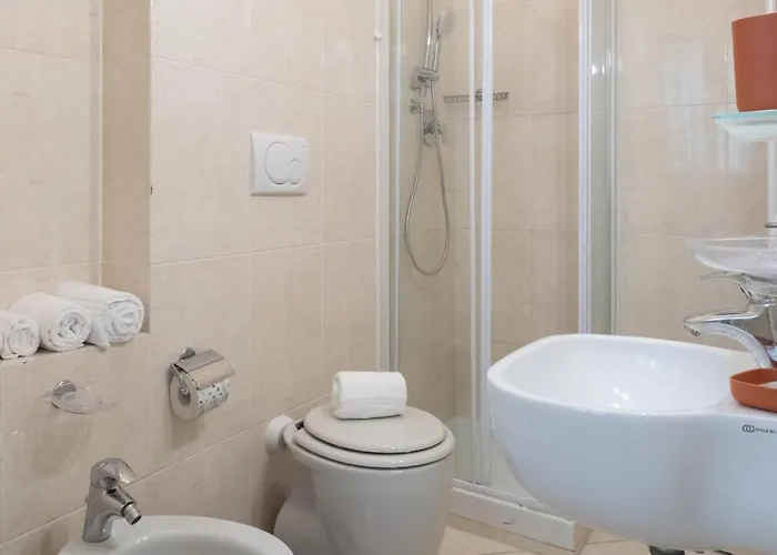 Nazario Sauro 19 By * بولونيا