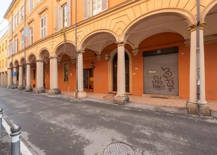 Nazario Sauro 19 By 볼로냐